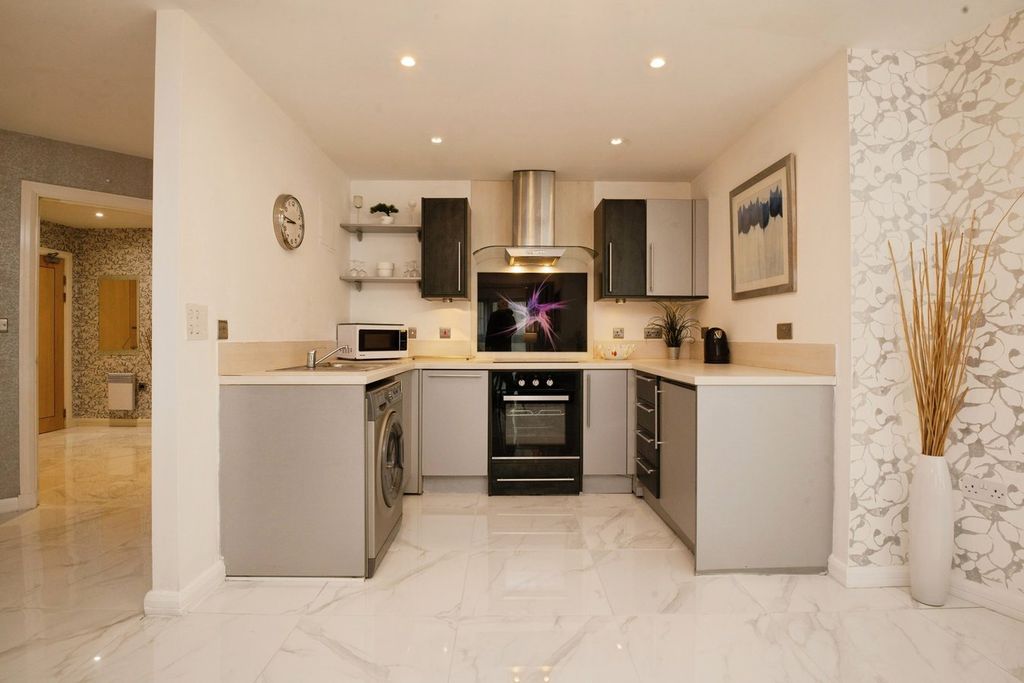 Additional image 6 of 1 bed flat for saleChurchill Way, Cardiff CF10