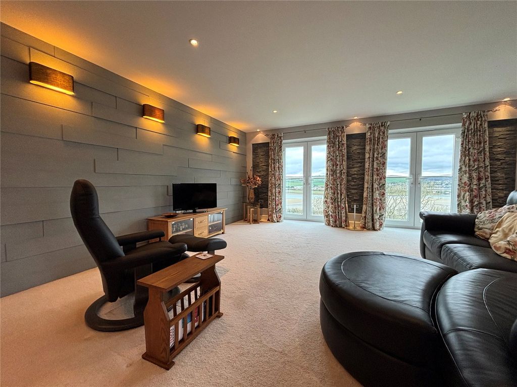Additional image 8 of 2 bed flat for salePark Avenue, Sticklepath, Barnstaple, Devon EX31