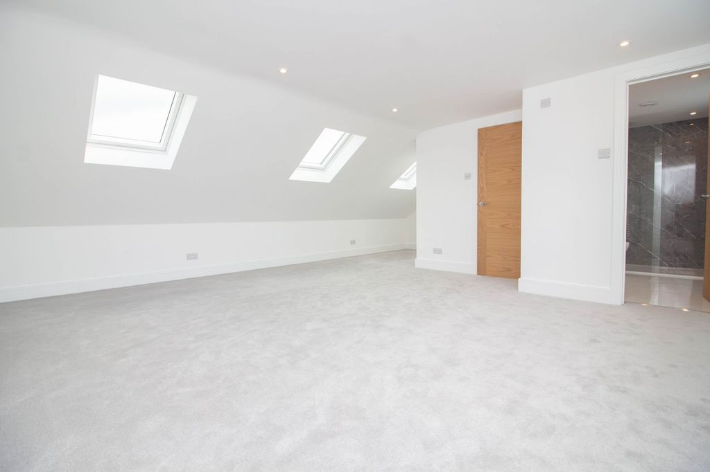 Additional image 16 of 4 bed semi-detached bungalow for saleSt Georges Drive, Carpenders Park, Watford WD19