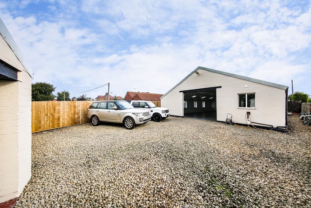 Additional image 19 of 2 bed property for saleStretton Service Station And Bungalow, Main Road, Stretton, Alfreton DE55