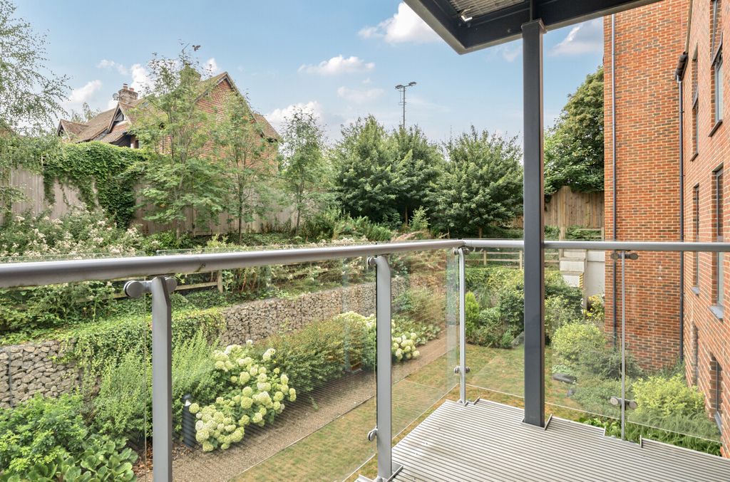 Additional image 11 of 2 bed flat for saleThe Dean, Alresford, Hampshire SO24