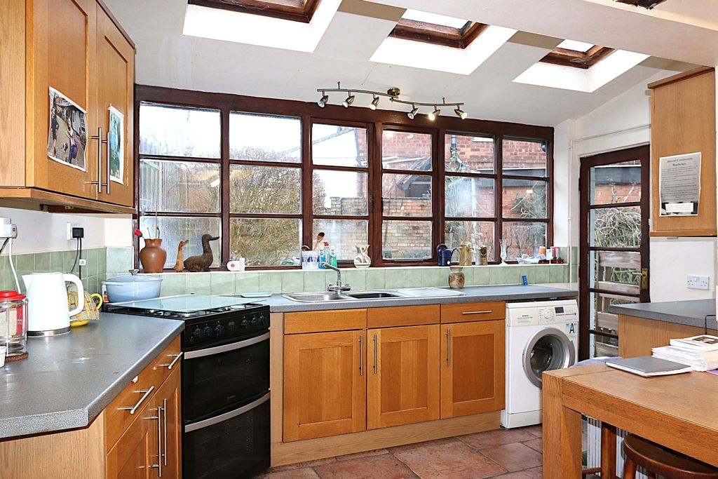 Additional image 6 of 4 bed terraced house for saleHenley Street, Alcester B49