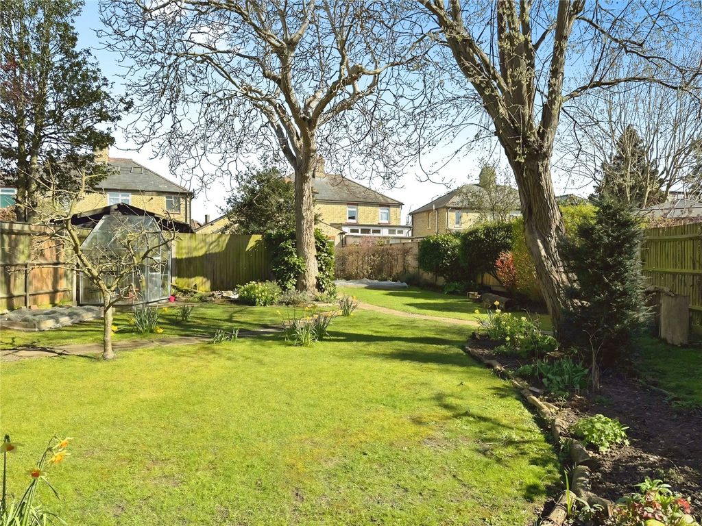 Additional image 2 of 4 bed semi-detached house for saleLondon Road, Biggleswade, Bedfordshire SG18