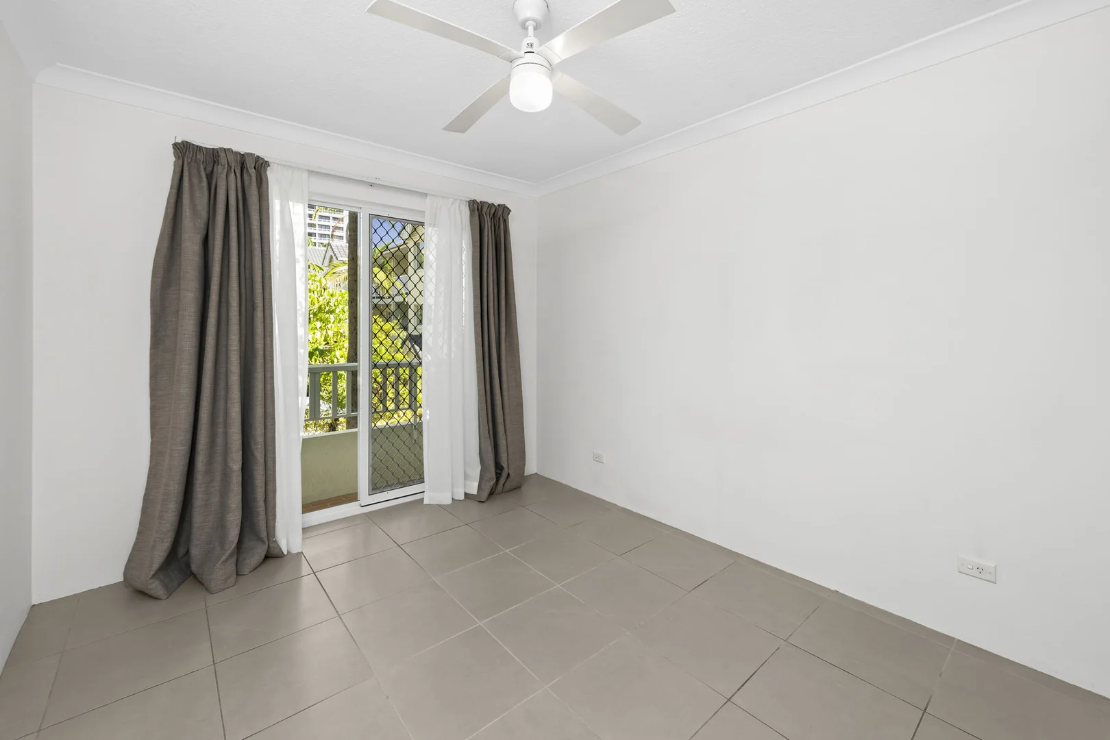 Additional image 8 of 28/32-42 Beach Parade, Surfers Paradise QLD 4217