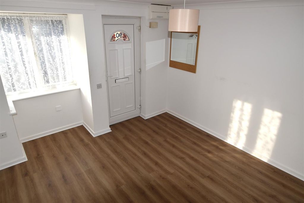 Additional image 4 of 1 bed property for saleMoor Pond Close, Bicester OX26