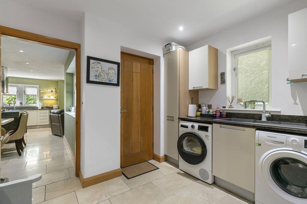 Additional image 17 of 4 bed detached house for salePark Drive, Bingley, West Yorkshire BD16