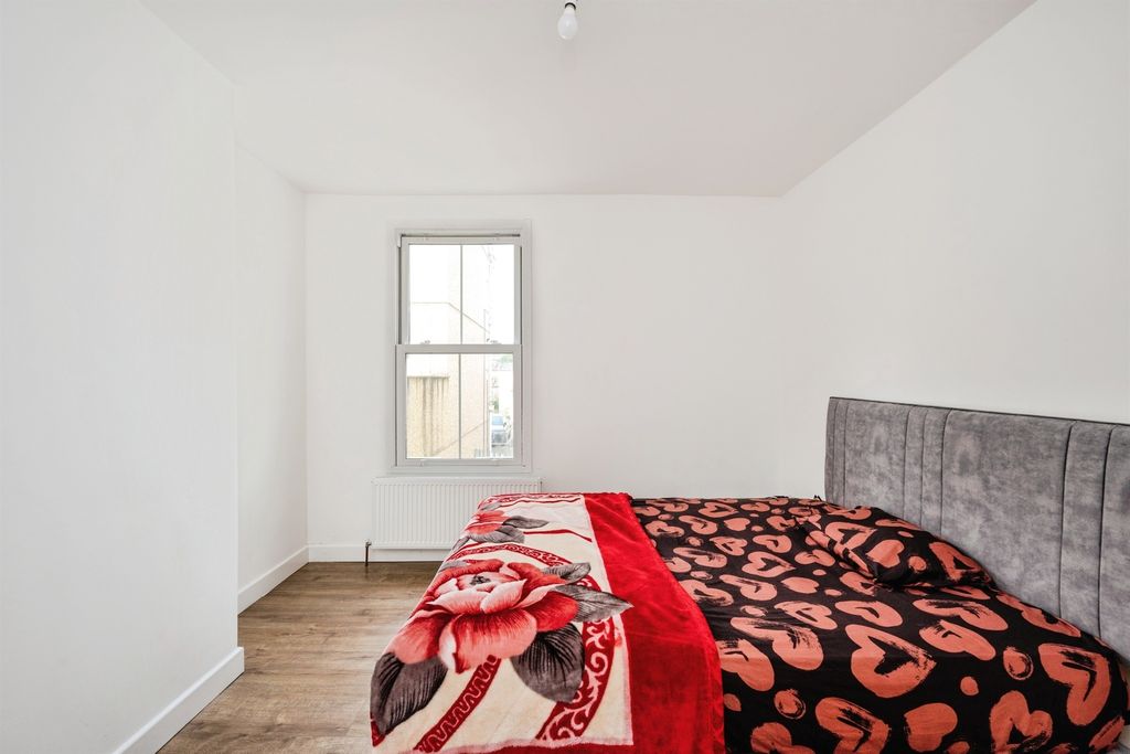 Additional image 12 of 3 bed flat for saleWest Street, Gorseinon, Swansea SA4