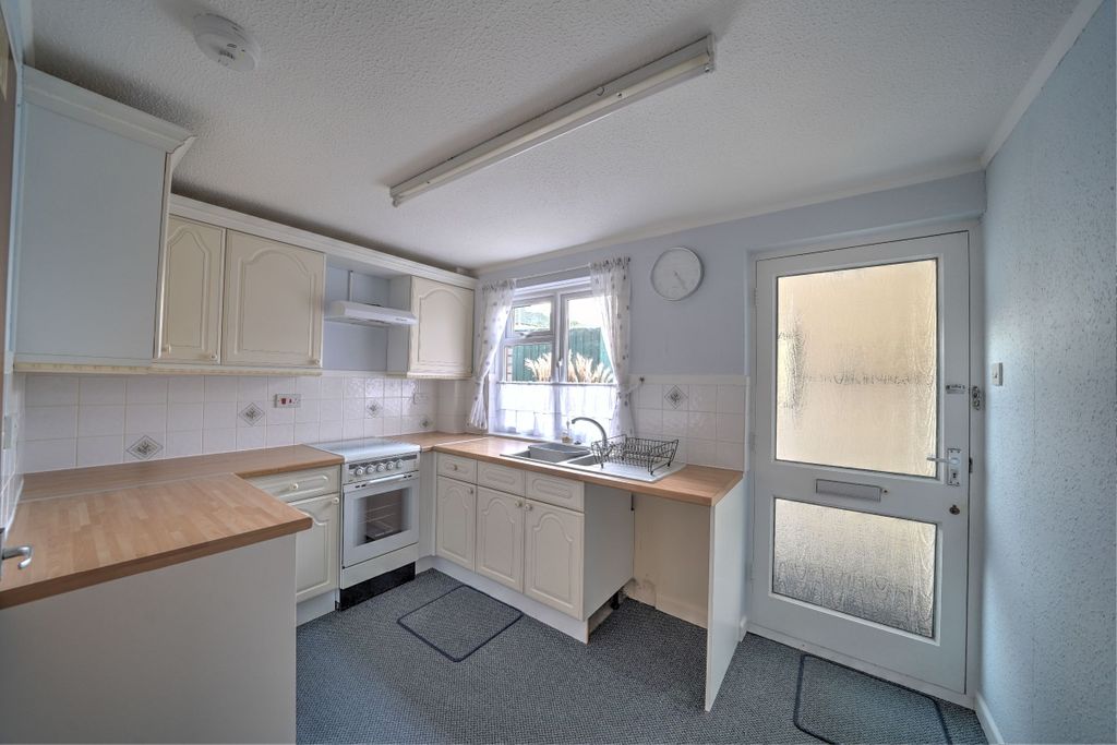 Additional image 2 of 2 bed flat for saleNewport, Barnstaple EX32