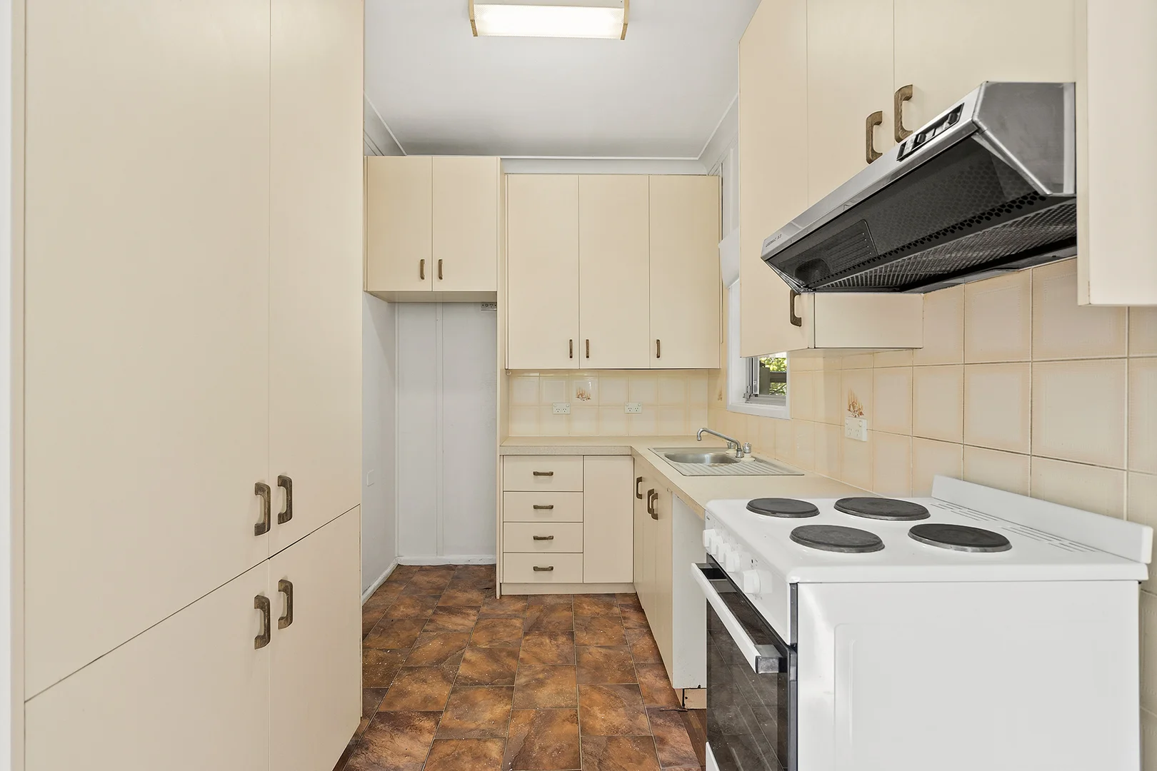 Additional image 2 of 21 Mountbatten Street, Corrimal NSW 2518