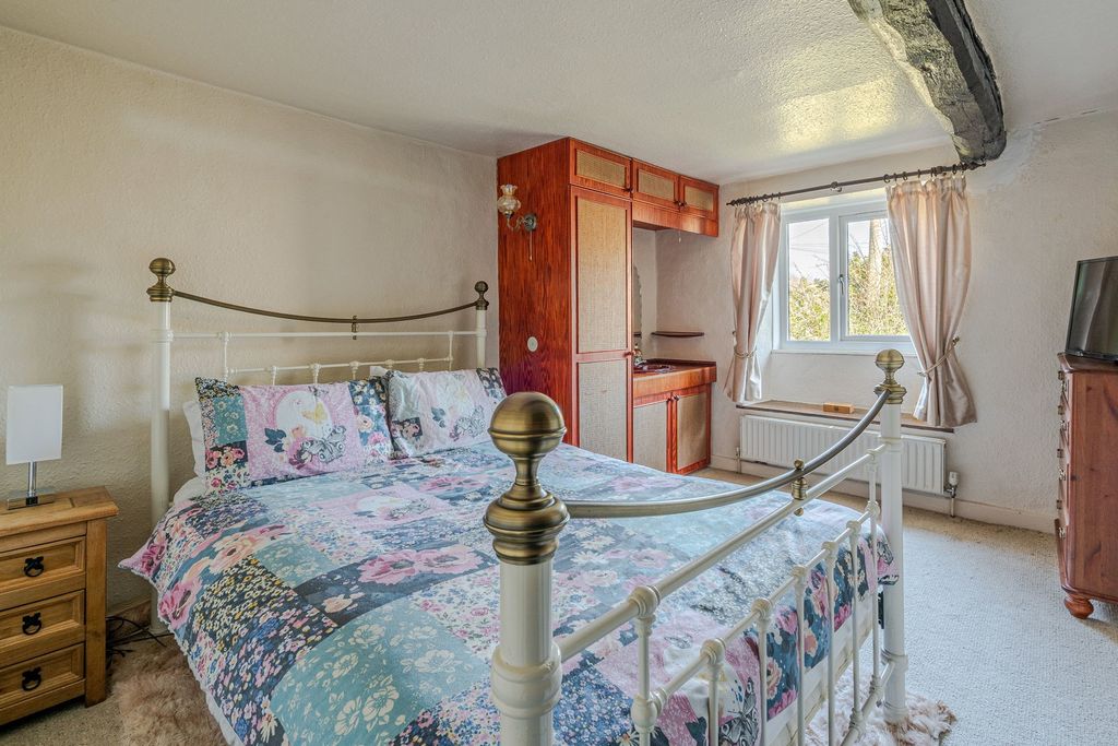 Additional image 13 of 4 bed link detached house for saleKings Terrace, Didmarton GL9