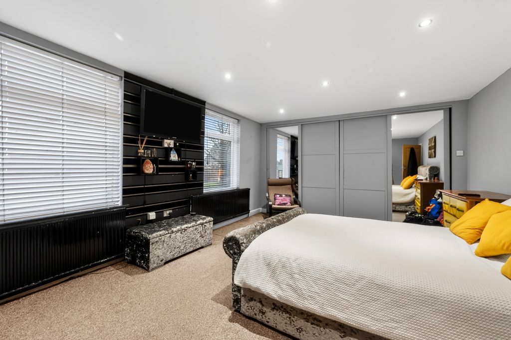Additional image 14 of 9 bed semi-detached house for saleMain Street, Alfreton DE55
