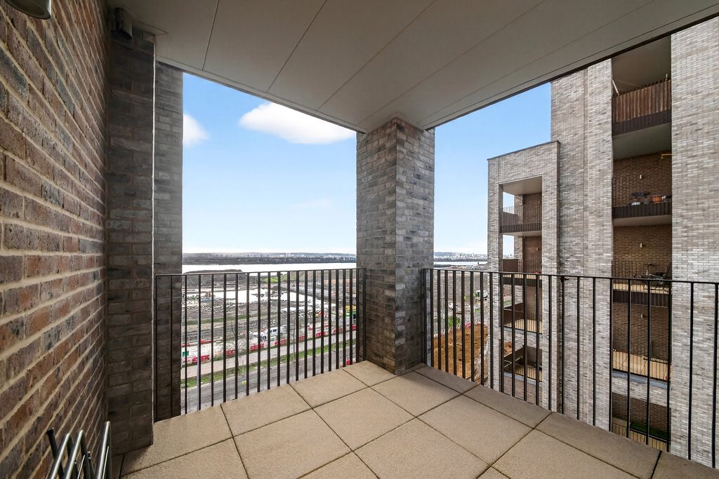 Additional image 2 of 3 bed flat for sale3 Kings Hill, Barking IG11