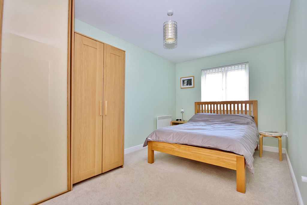 Additional image 7 of 2 bed flat for saleGoldsworth Road, Woking, Surrey GU21