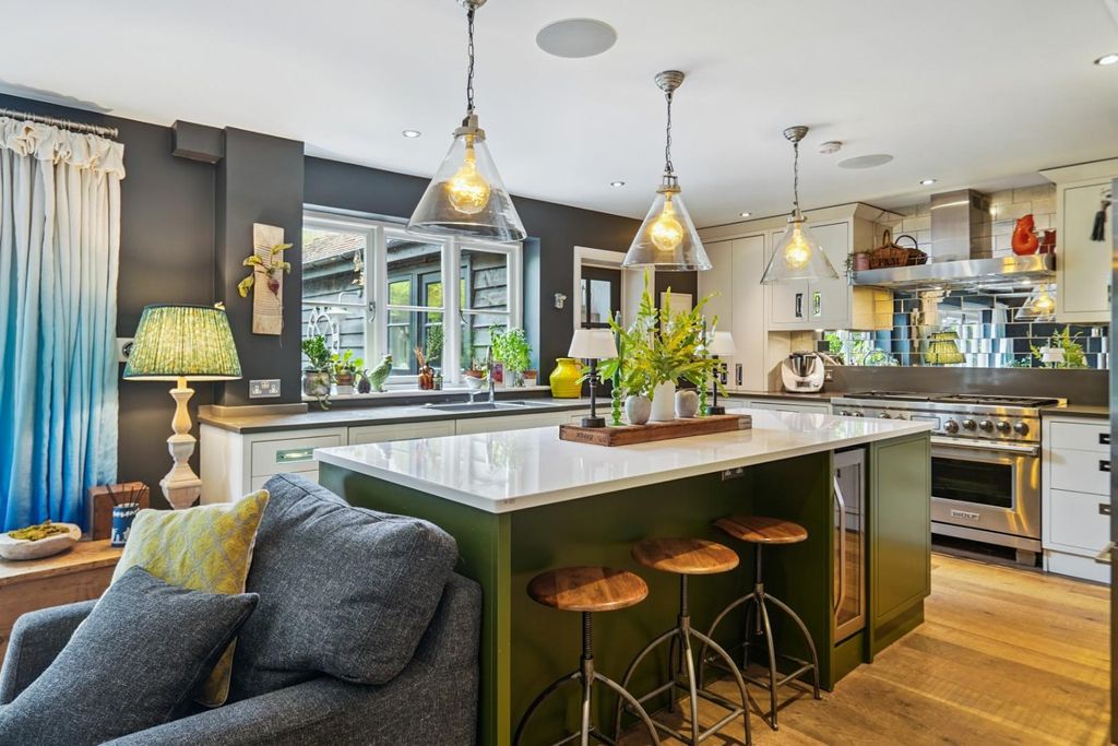 Additional image 3 of 4 bed detached house for saleWhielden Street, Old Amersham, Buckinghamshire HP7