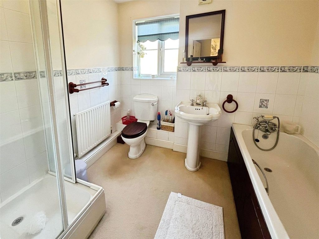 Additional image 8 of 4 bed detached house for saleColumbine Way, Bedworth, Warwickshire CV12