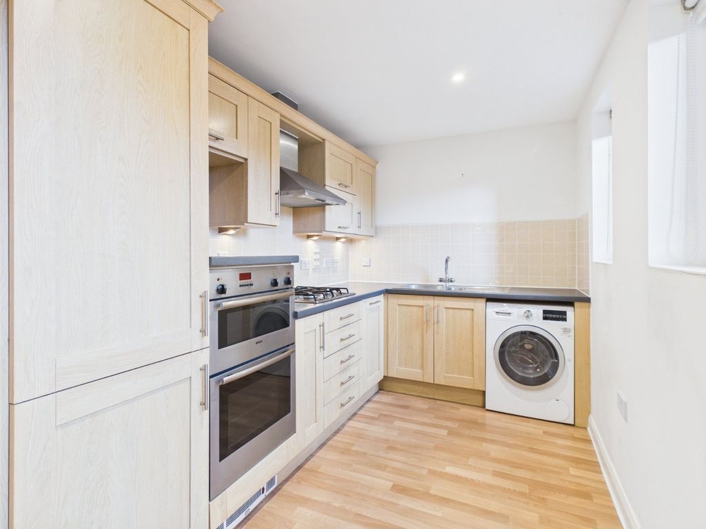 Additional image 4 of 2 bed flat for saleWhielden Street, Amersham, Buckinghamshire HP7