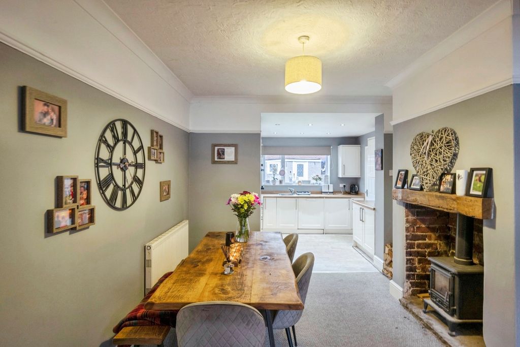 Additional image 4 of 4 bed semi-detached house for saleRufford Road, Doncaster, South Yorkshire DN4