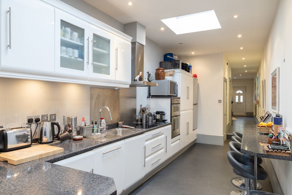 Additional image 11 of 2 bed terraced house for saleDicq Road, St. Saviour, Jersey JE2