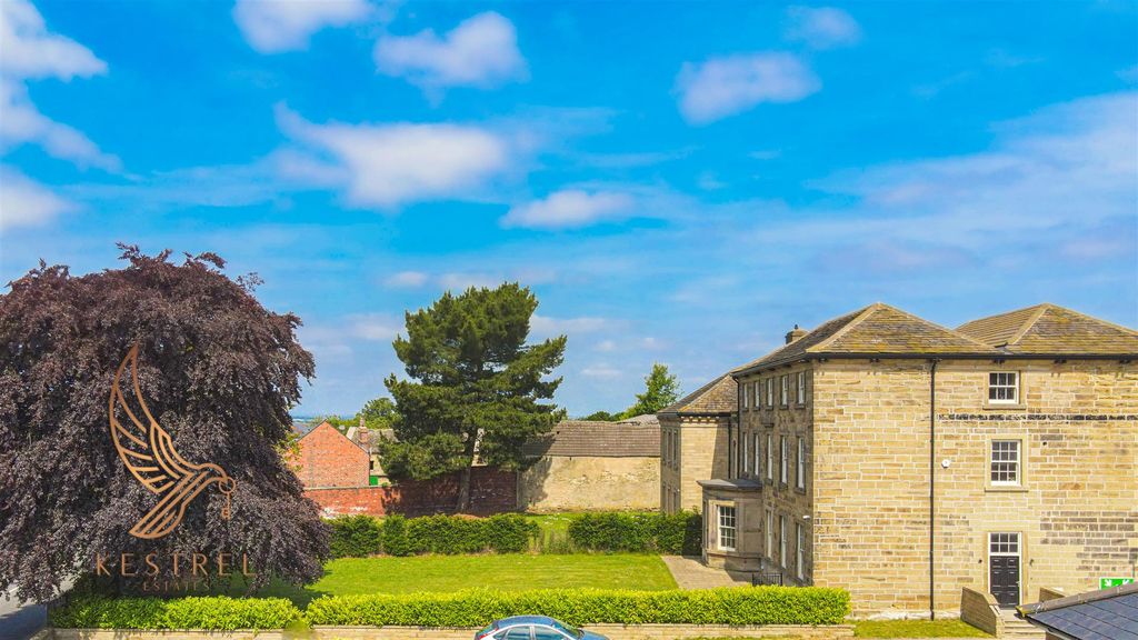 Additional image 20 of 6 bed property for saleHall Gardens, Brierley, Barnsley S72
