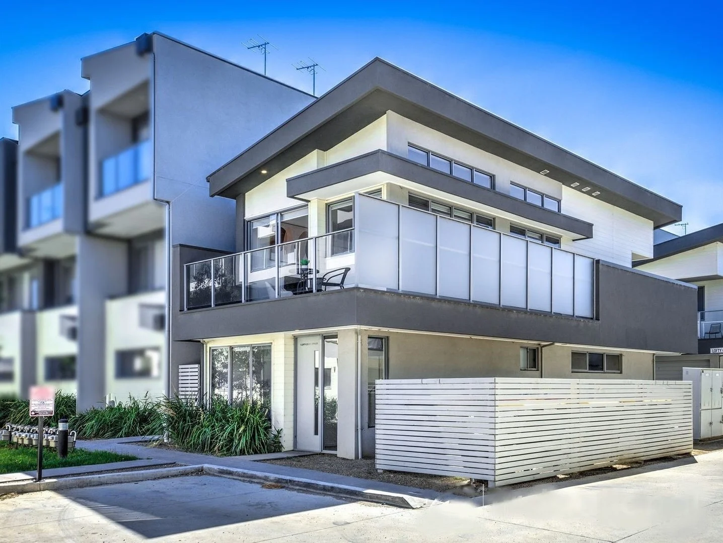1 Lofty Court, Officer VIC 3809