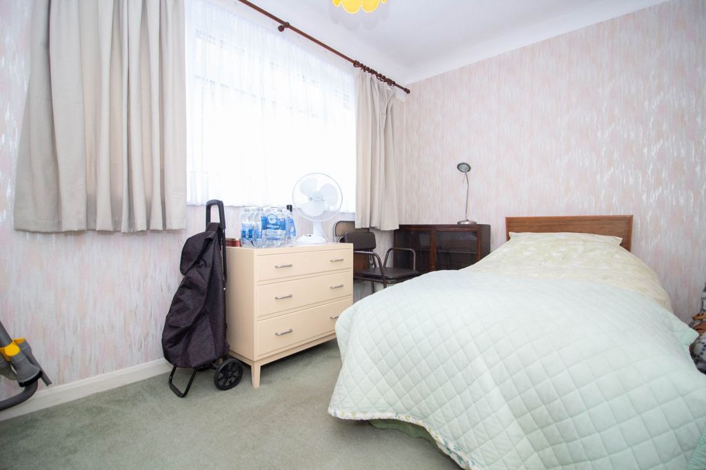 Additional image 8 of 3 bed detached house for saleGreenfield Avenue, Carpenders Park, Watford WD19