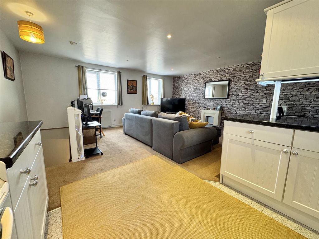 Additional image 4 of 2 bed flat for saleMardale Road, Penrith CA11