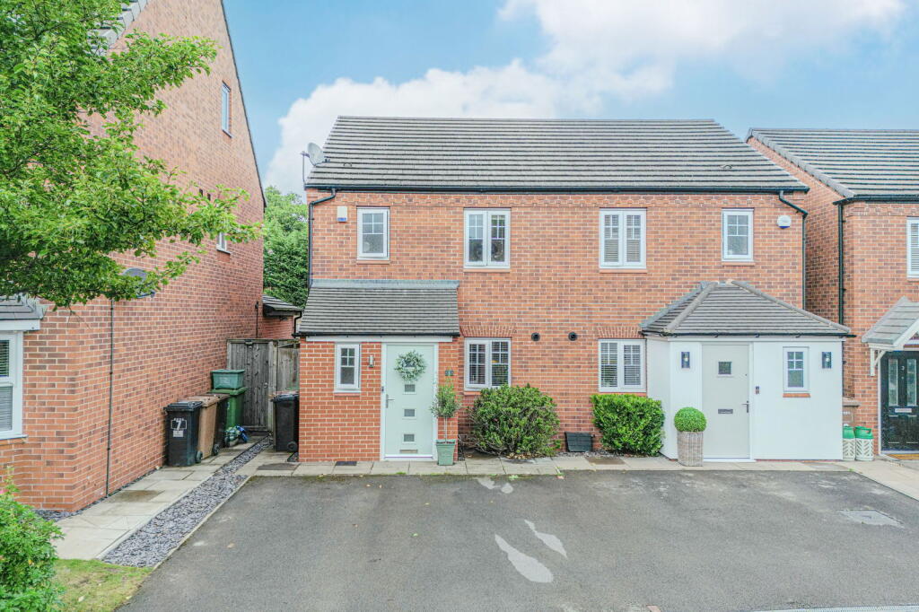 New Meadow Close, Dickens Heath