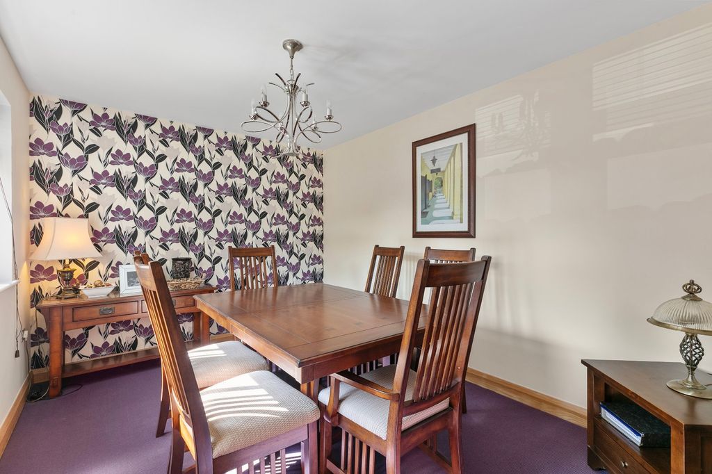 Additional image 6 of 4 bed detached house for salePark Drive, Bingley, West Yorkshire BD16