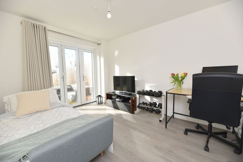 Additional image 25 of 4 bed semi-detached house for saleWharf Mews, Biggleswade SG18
