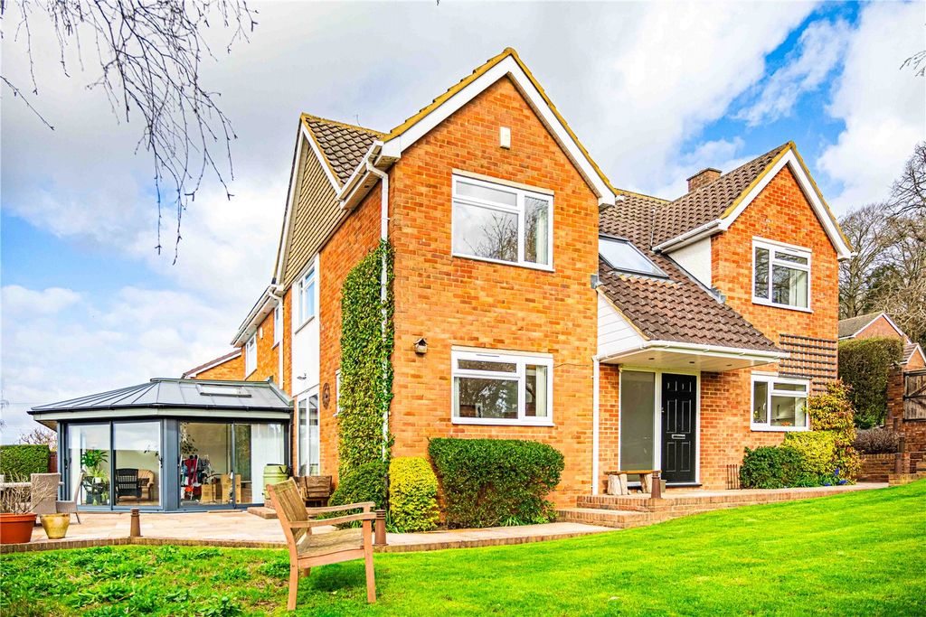 Additional image 34 of 5 bed detached house for saleGaveston Drive, Berkhamsted, Hertfordshire HP4