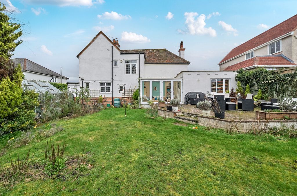 Additional image 17 of 4 bed detached house for saleCranmore Lane, Aldershot, Hampshire GU11