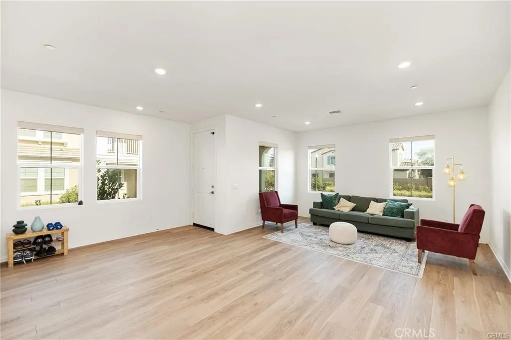 Additional image 5 of 3906 E Coronado Privado, Ontario, CA 91761