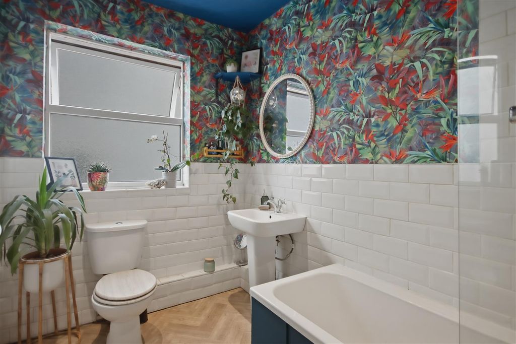 Additional image 9 of 3 bed semi-detached house for saleGloucester Road, Chesterfield S41