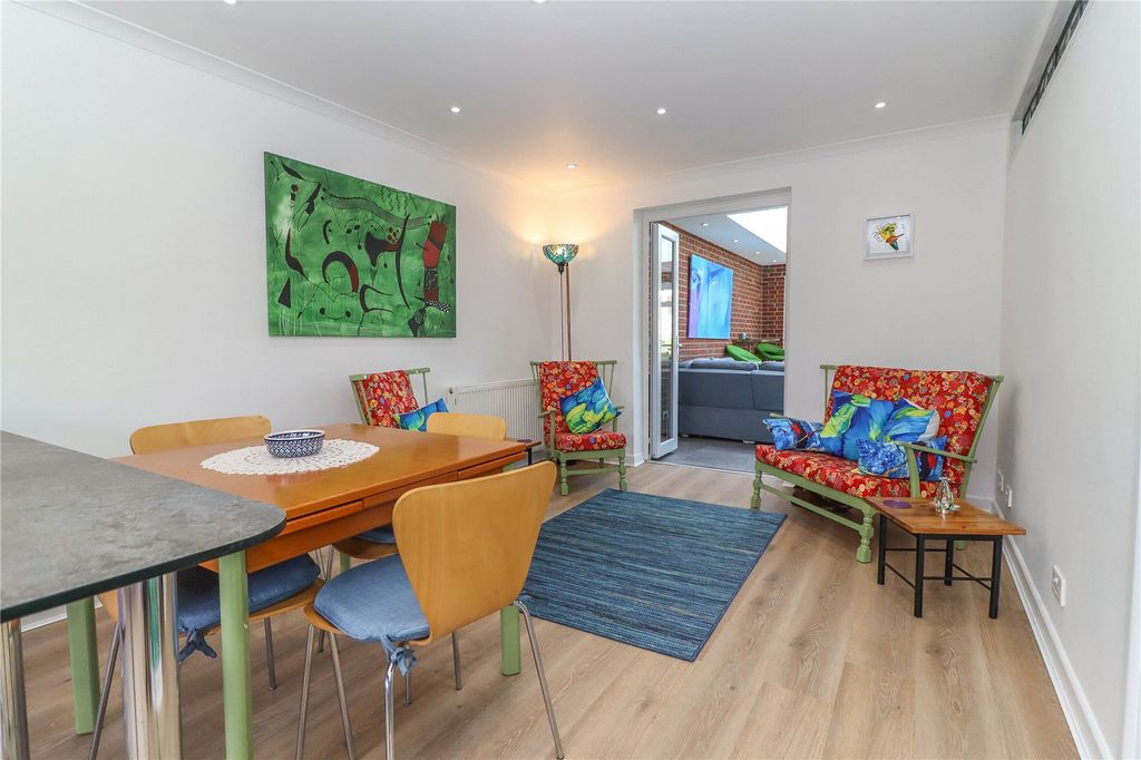 Additional image 8 of 5 bed link detached house for saleYew Tree Close, Goodworth Clatford, Andover, Hampshire SP11