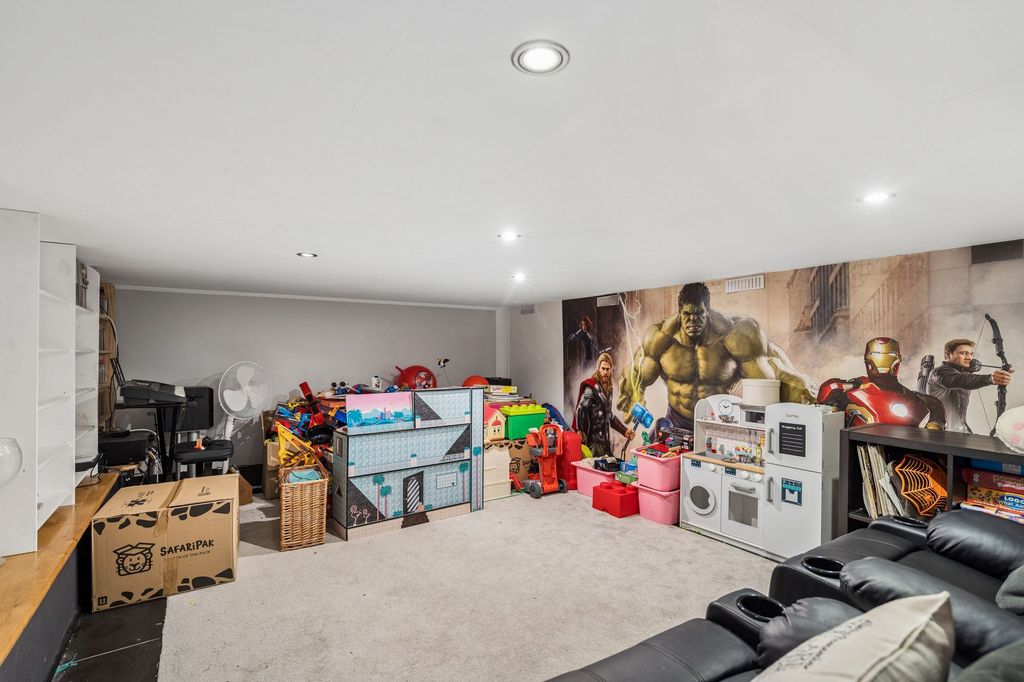Additional image 16 of 4 bed terraced house for saleOn The Hill, Carpenders Park, Watford WD19