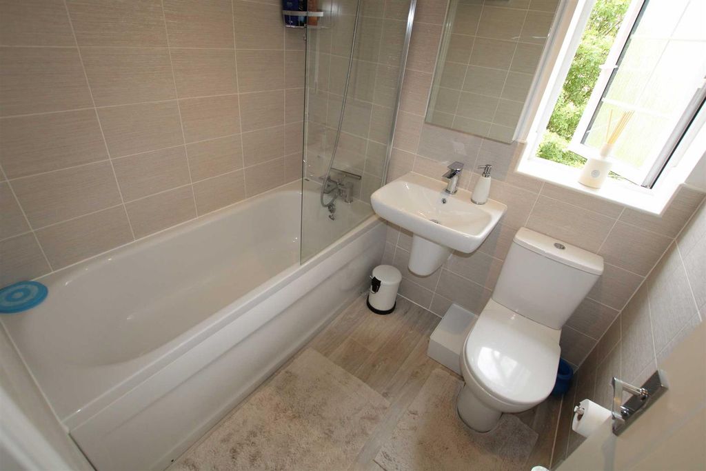 Additional image 13 of 3 bed semi-detached house for salePiebridge Way, Wortley, Leeds LS12