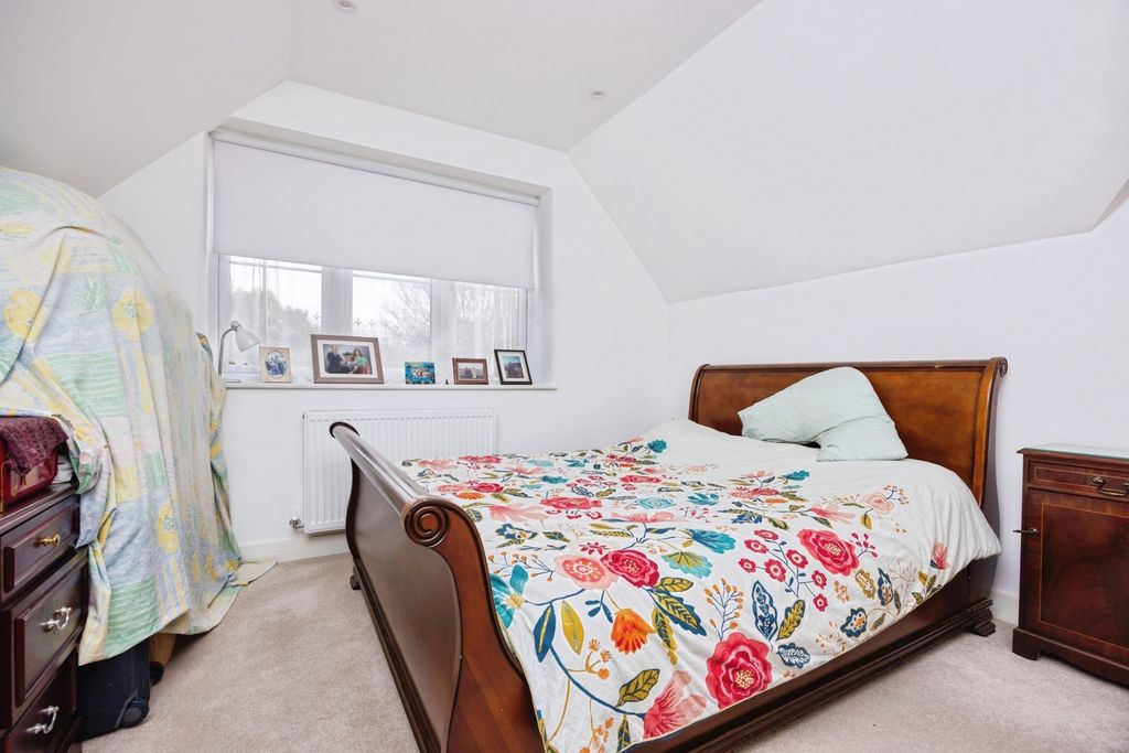 Additional image 6 of 2 bed maisonette for saleEggars Hill, Aldershot, Hampshire GU11