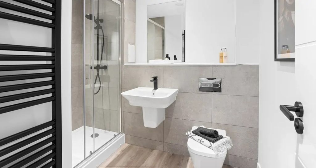 Additional image 8 of 2 bed flat for sale32/35 Dryden Street, Edinburgh EH7