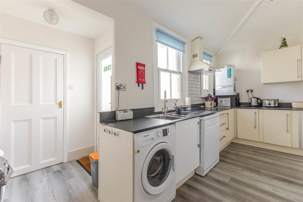 Additional image 10 of 3 bed flat for saleMarina, Bexhill-On-Sea TN40