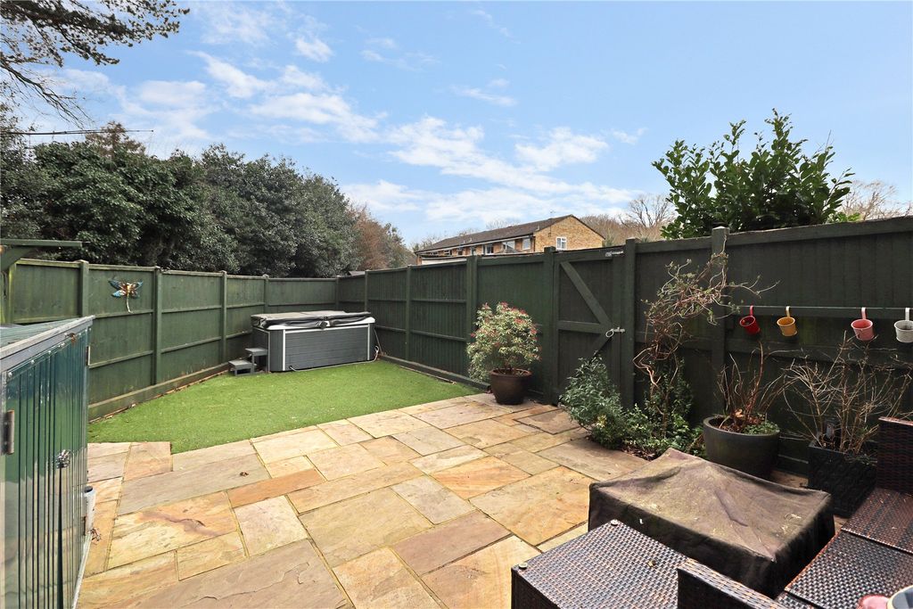 Additional image 10 of 3 bed semi-detached house for saleWoking, Surrey GU21