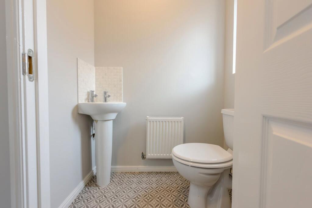 Wycherley Way, Cradley Heath, B64 6DA photo 5