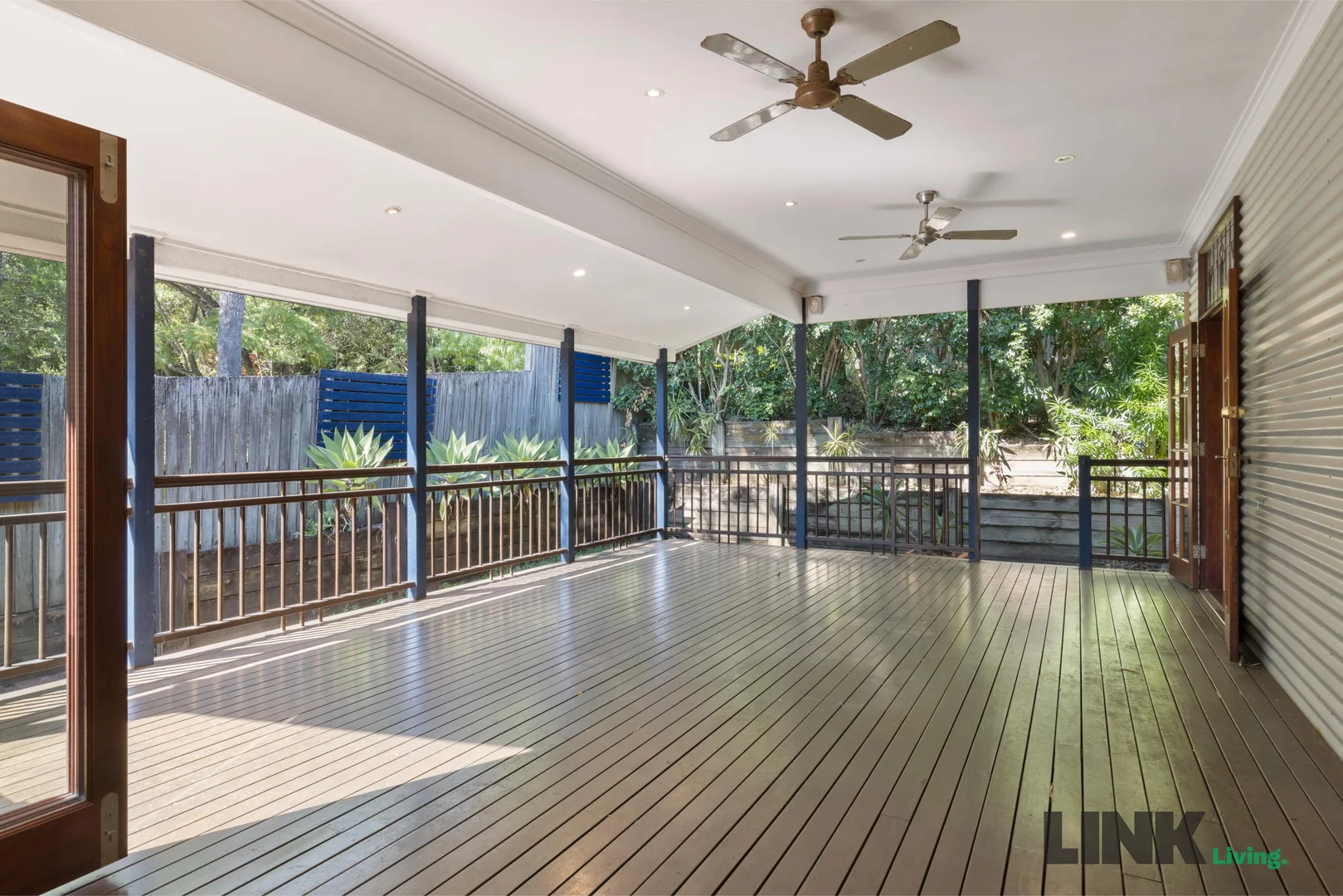 16 Vimy Street, Bardon QLD 4065 photo 2