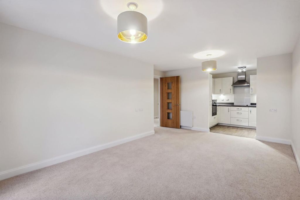 Additional image 4 of 2 bed flat for saleWayfarer Place, The Dean, Alresford SO24