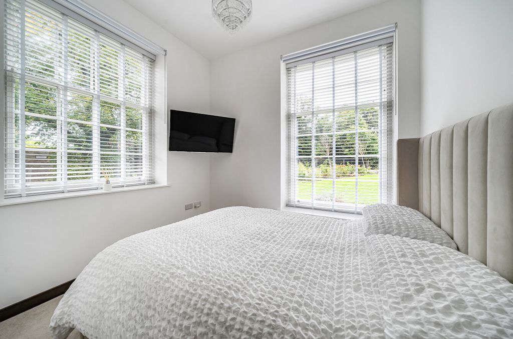 Additional image 4 of 2 bed maisonette for salePatricia Close, Wellesley, Aldershot, Hampshire GU11