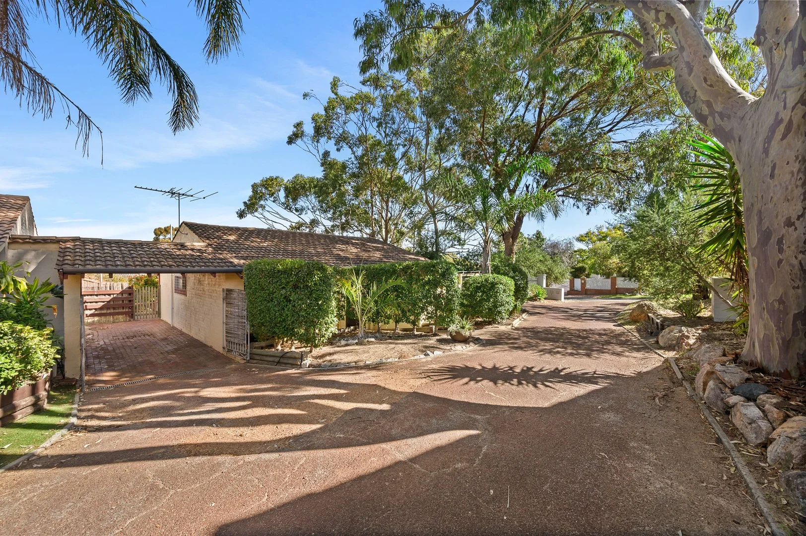 1/114 Petra Street, Bicton WA 6157