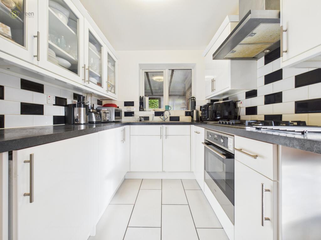 Kings Croft, Castle Bromwich, B36 photo 3