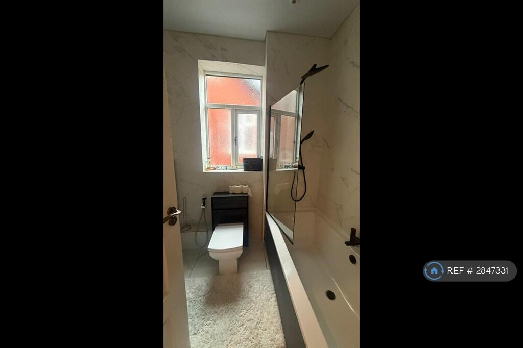 Additional image 28 of Billinge Avenue, Blackburn, BB2