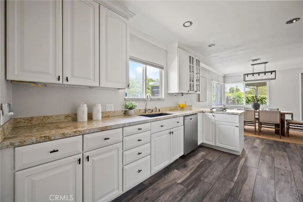 Additional image 41 of 7027 Gloria Avenue, Lake Balboa, CA 91406