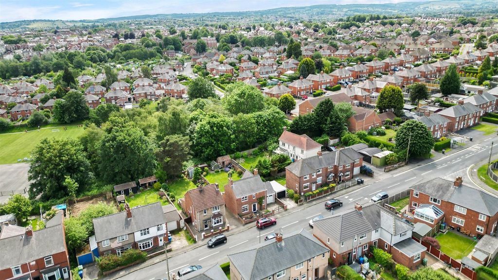 Additional image 20 of 3 bed detached house for saleTapton View Road, Chesterfield S41