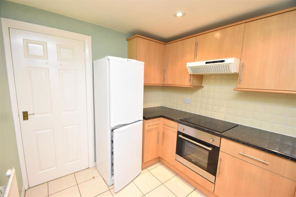Additional image 3 of 2 bed flat for salePensby Road, Heswall, Wirral CH60